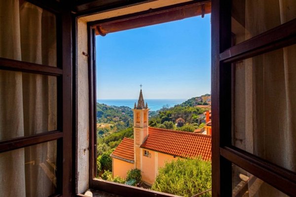 appartamento in vendita a Celle Ligure in zona Costa