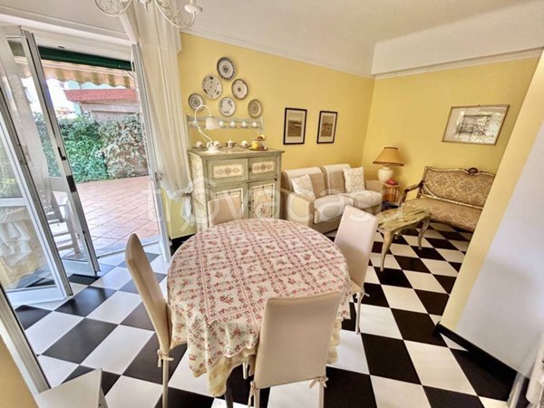 appartamento in vendita a Celle Ligure in zona Costa