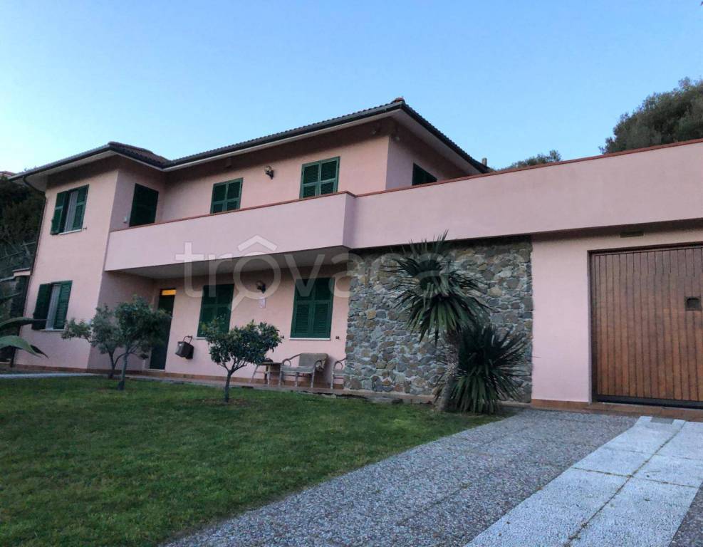 casa indipendente in vendita a Celle Ligure in zona Pecorile
