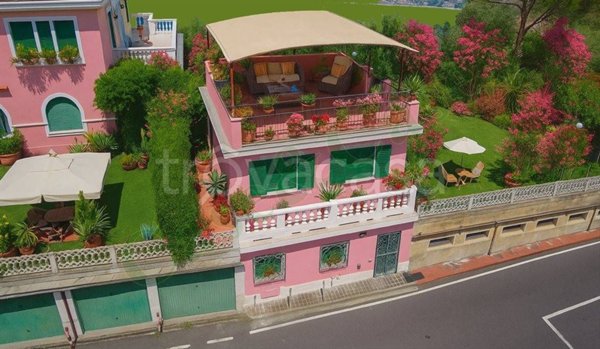 casa indipendente in vendita a Celle Ligure in zona Natta