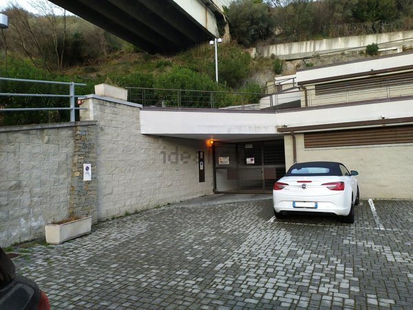 box auto in vendita a Celle Ligure in zona Costa