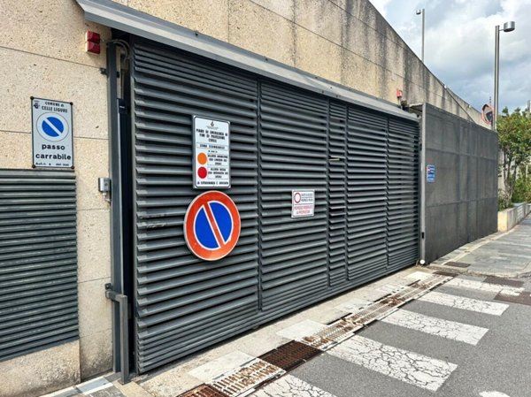 casa indipendente in vendita a Celle Ligure in zona Costa