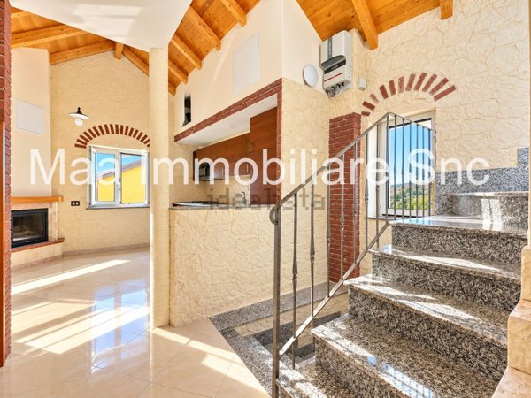 casa indipendente in vendita a Celle Ligure in zona Cassisi