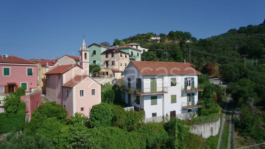 casa indipendente in vendita a Celle Ligure