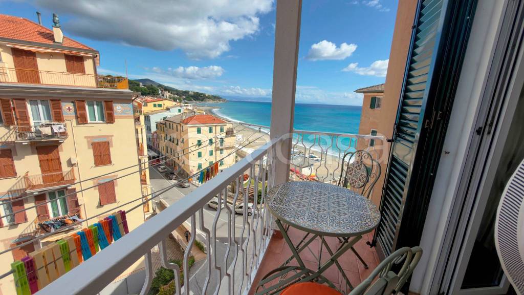 appartamento in vendita a Celle Ligure in zona Cassisi