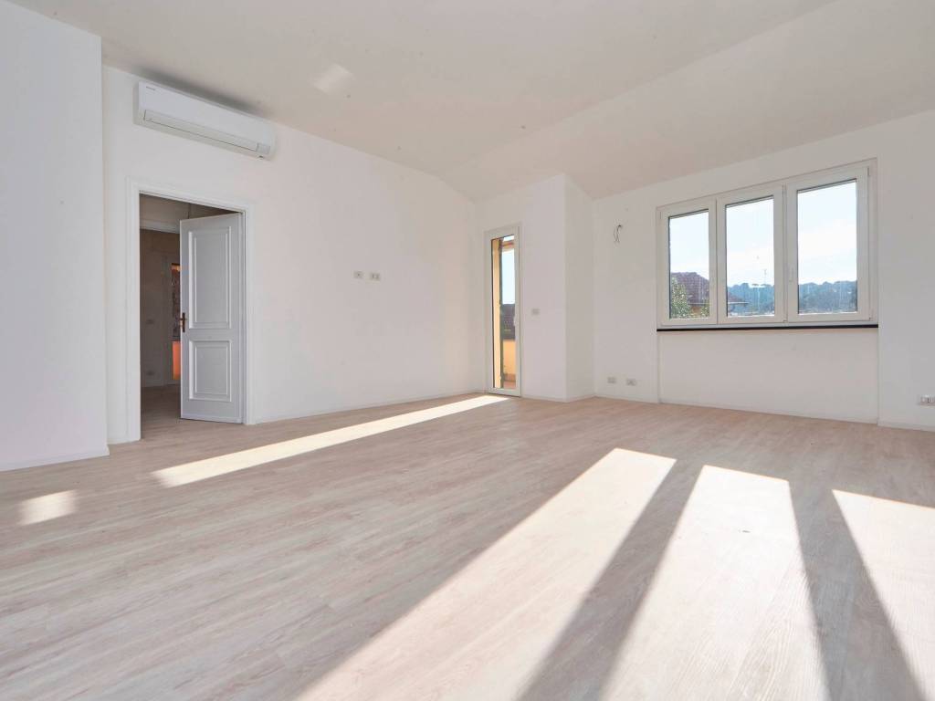 appartamento in vendita a Celle Ligure in zona Costa