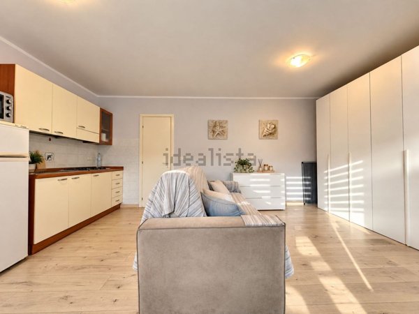 appartamento in vendita a Celle Ligure in zona Costa
