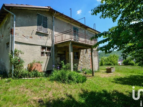 casa indipendente in vendita a Cengio in zona Vignali