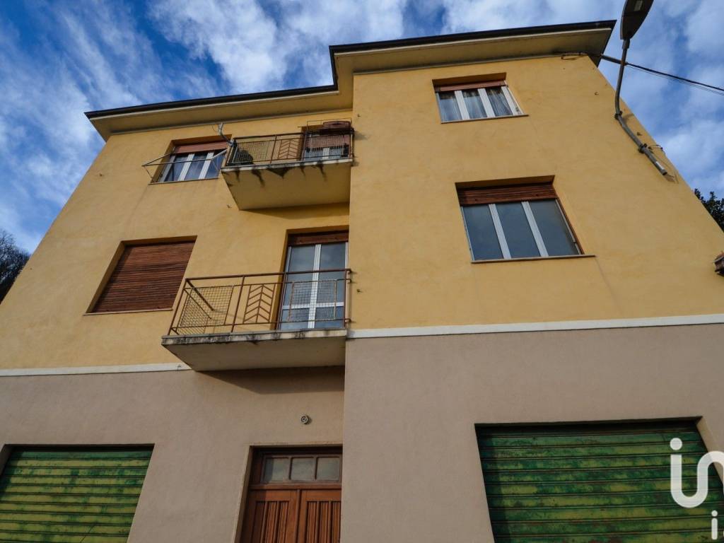 casa indipendente in vendita a Cengio in zona Bormida