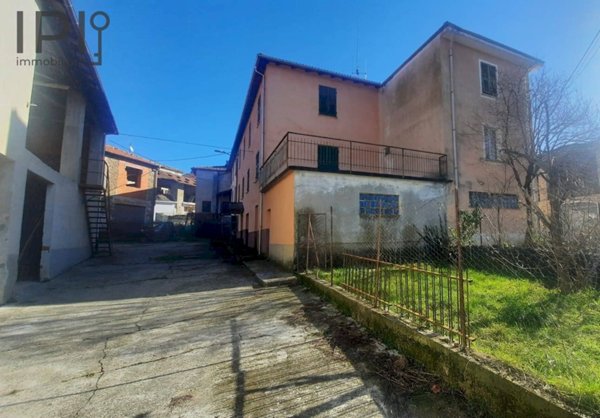 casa indipendente in vendita a Cengio in zona Rocchetta