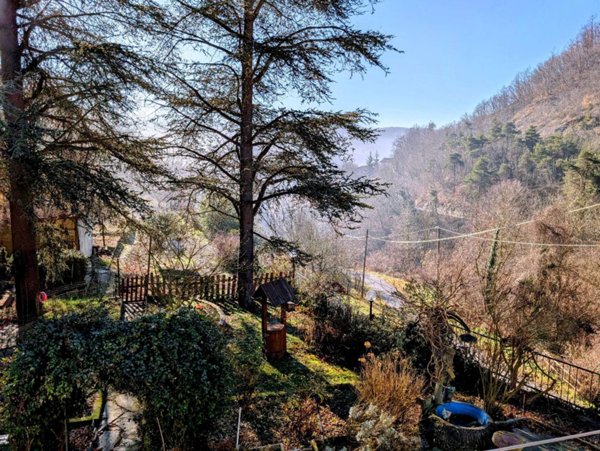 casa indipendente in vendita a Cengio