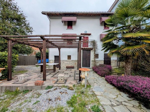 casa indipendente in vendita a Cengio