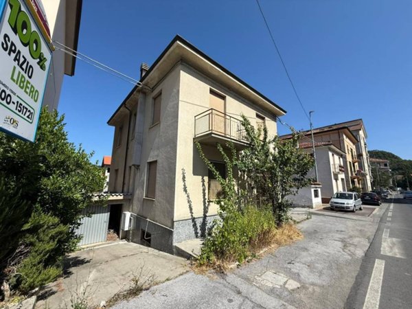 casa indipendente in vendita a Cengio