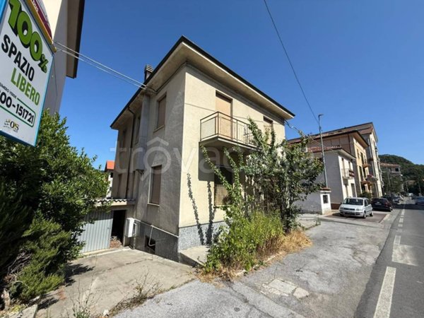 casa indipendente in vendita a Cengio