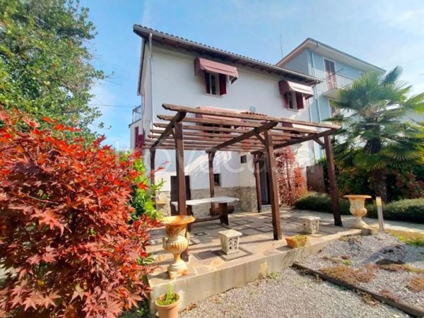 casa indipendente in vendita a Cengio