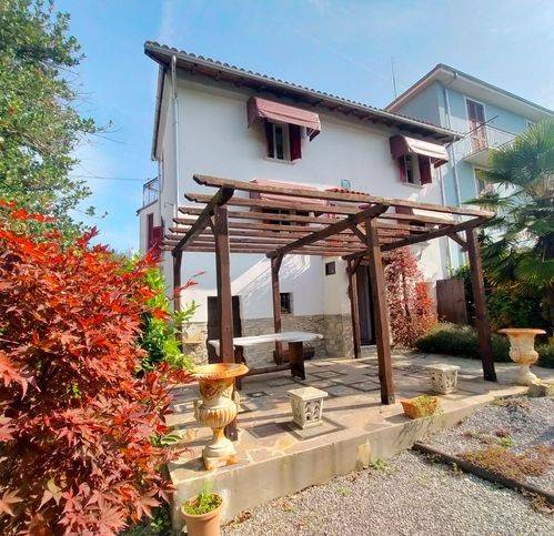 casa indipendente in vendita a Cengio