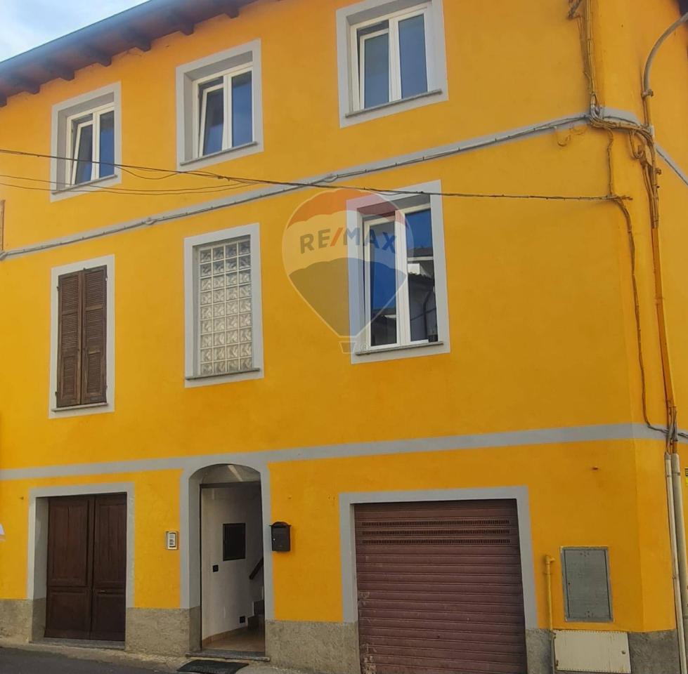 casa indipendente in vendita a Cengio in zona Costa