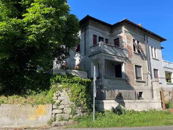 casa indipendente in vendita a Cengio