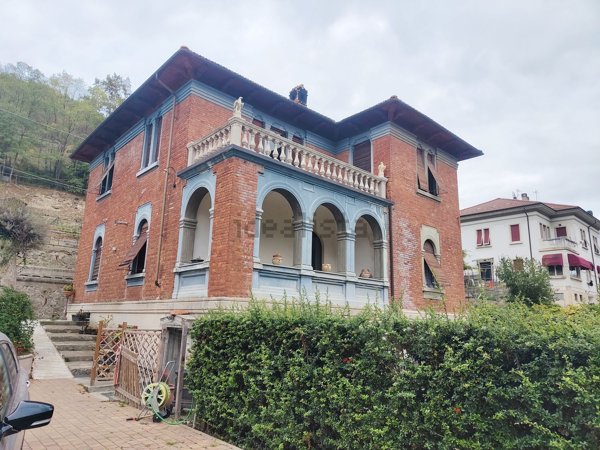 casa indipendente in vendita a Cengio