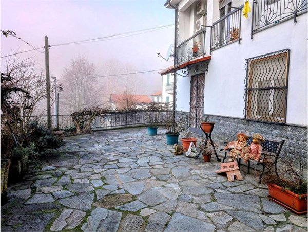 casa indipendente in vendita a Cengio