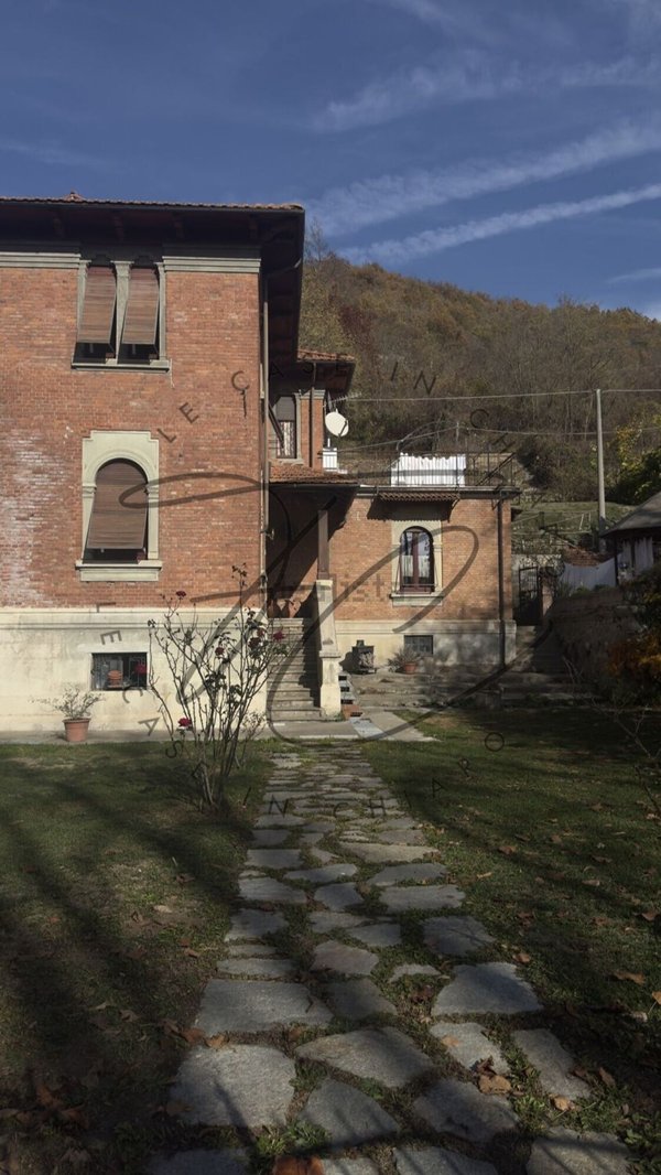 casa indipendente in vendita a Cengio