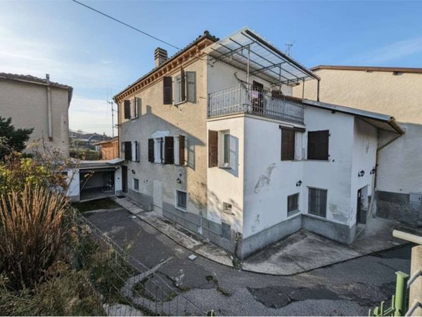 casa indipendente in vendita a Cengio in zona Rocchetta
