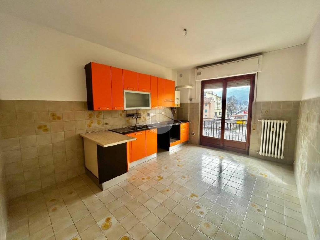 appartamento in vendita a Cengio in zona Genepro
