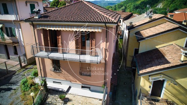 casa indipendente in vendita a Cengio in zona Genepro