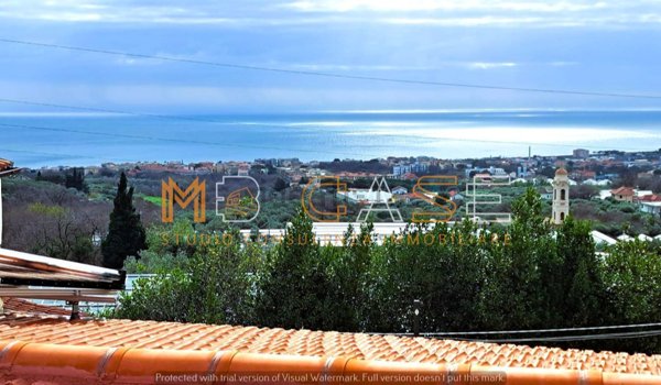 pentavano in vendita a Ceriale in zona Peagna