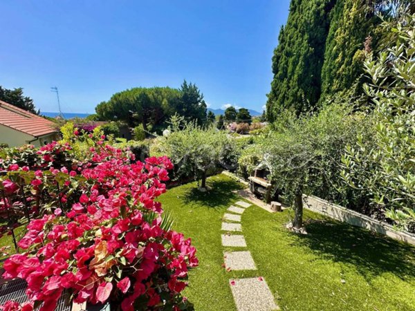 appartamento in vendita a Ceriale