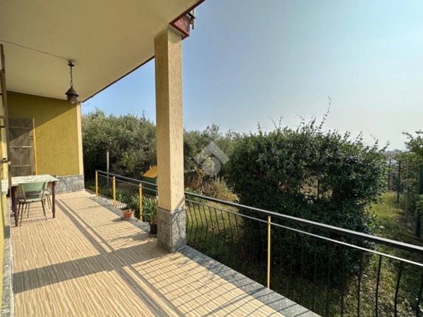 casa indipendente in vendita a Ceriale