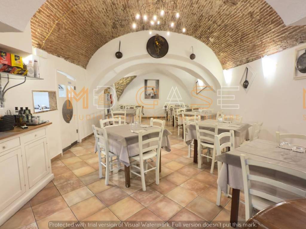 negozio in vendita a Ceriale