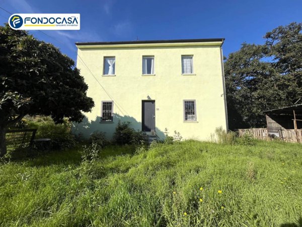 casa indipendente in vendita a Ceriale