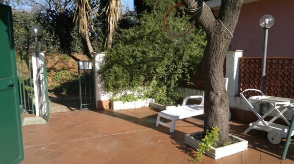 casa indipendente in vendita a Ceriale
