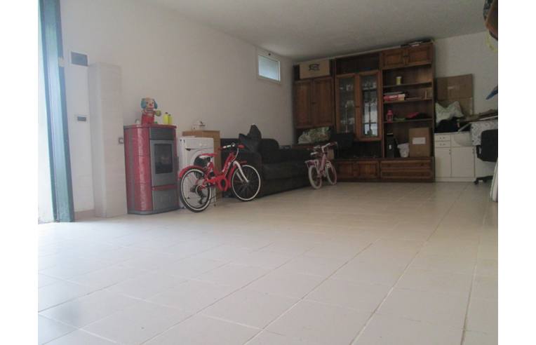 locale di sgombero in vendita a Ceriale in zona Peagna