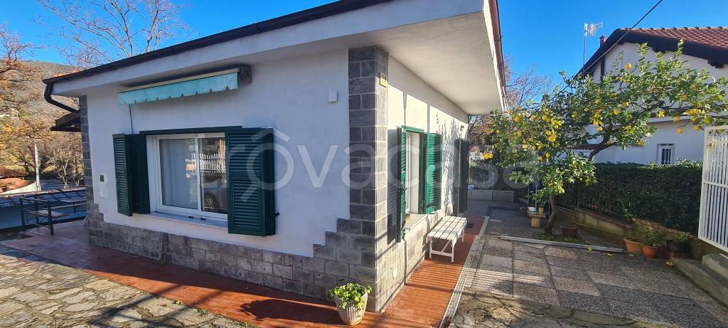 casa indipendente in vendita a Ceriale