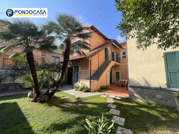 casa indipendente in vendita a Ceriale