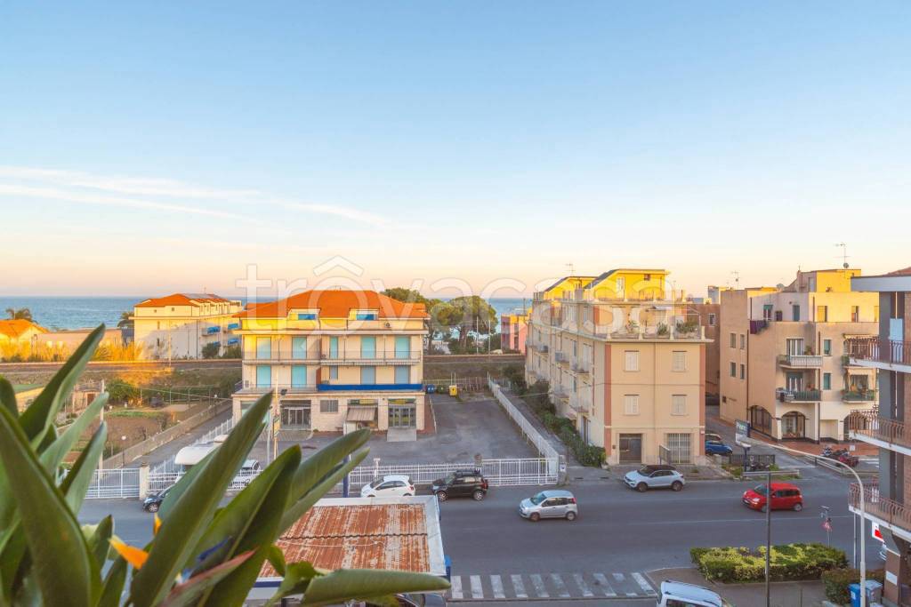appartamento in vendita a Ceriale