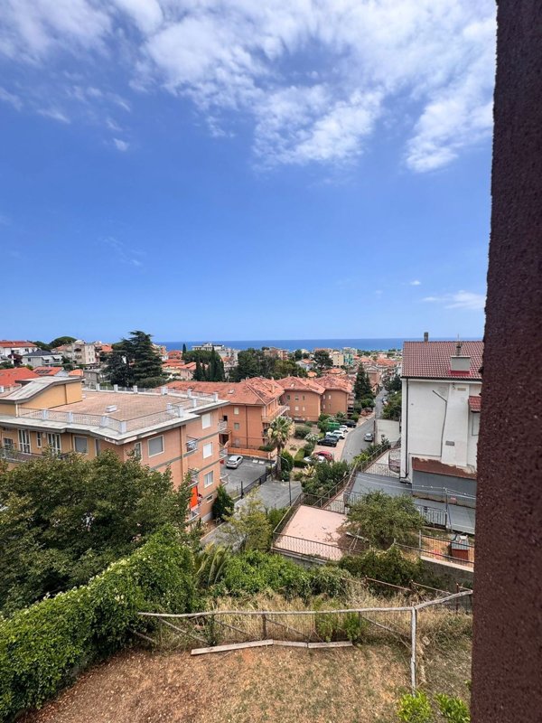 appartamento in vendita a Ceriale