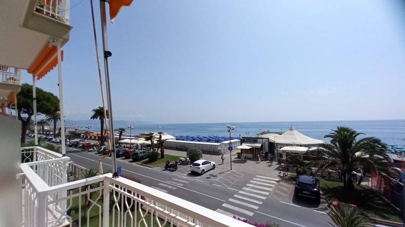 appartamento in vendita a Ceriale