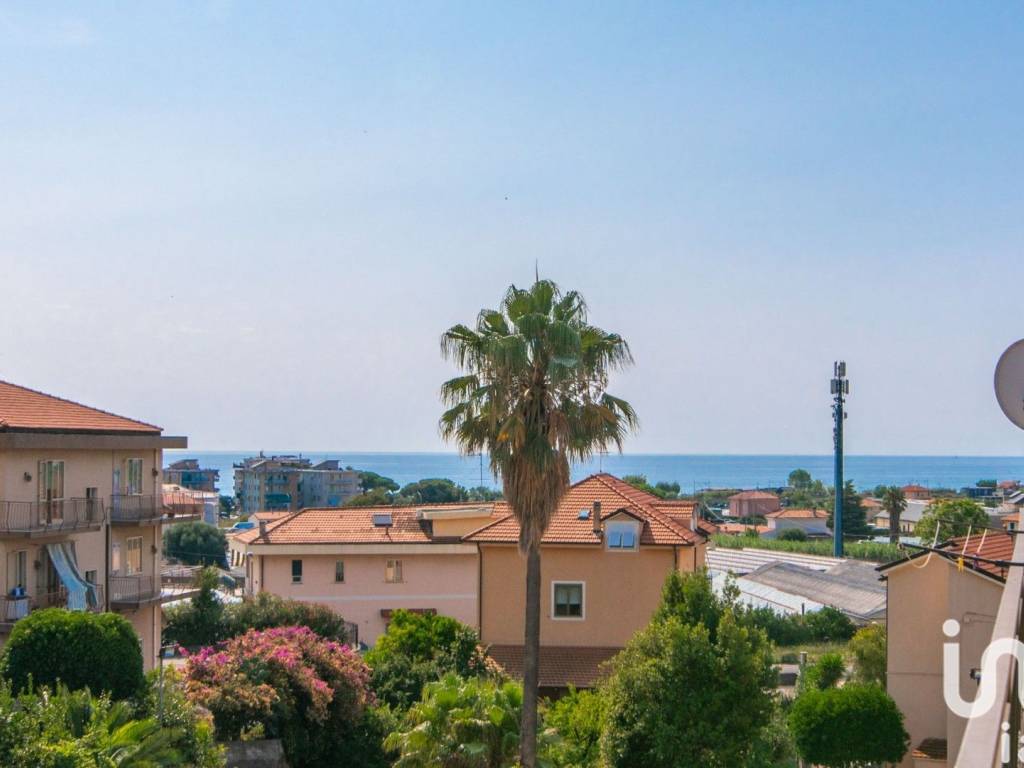 appartamento in vendita a Ceriale