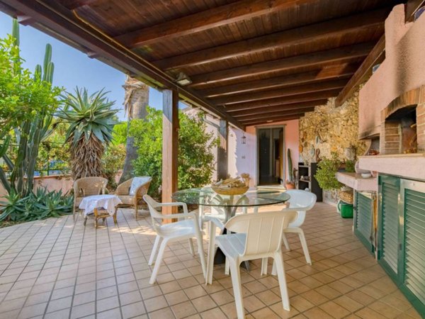 casa indipendente in vendita a Ceriale