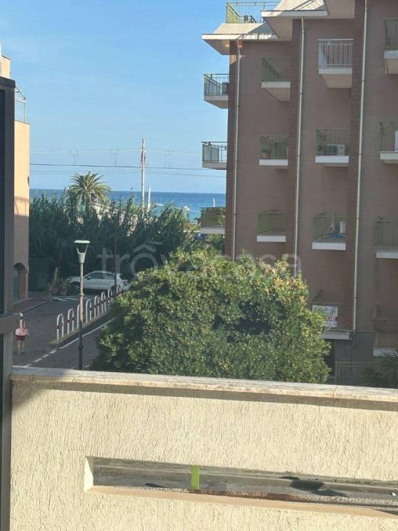 appartamento in vendita a Ceriale