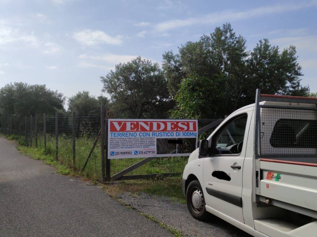 casa indipendente in vendita a Ceriale