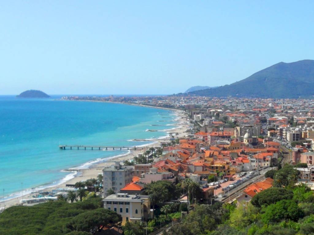 appartamento in vendita a Ceriale