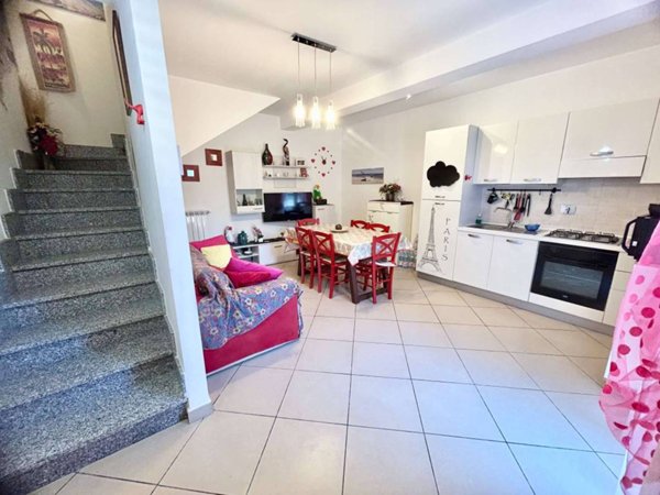 casa indipendente in vendita a Ceriale