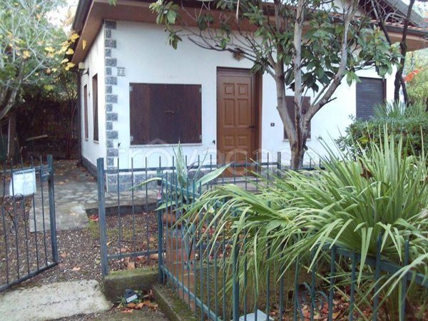 casa indipendente in vendita a Ceriale