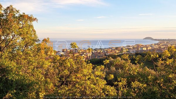 casa indipendente in vendita a Ceriale