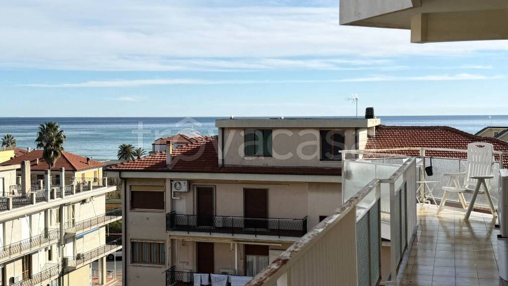 appartamento in vendita a Ceriale