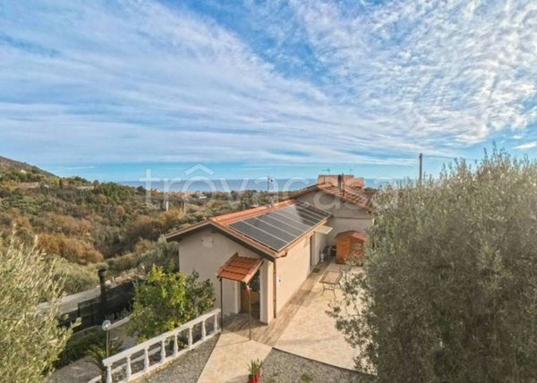 casa indipendente in vendita a Ceriale in zona Peagna